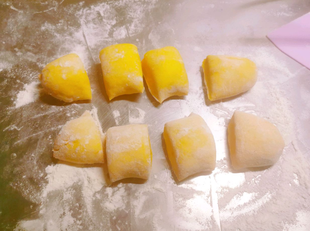 让人心情愉悦的花朵豆沙包