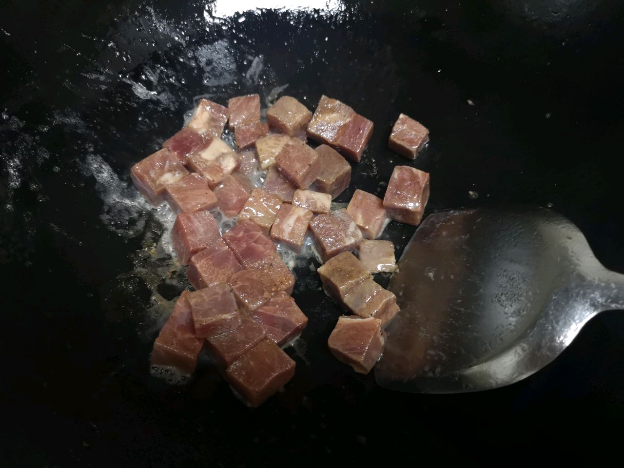 热辣牛肉粒