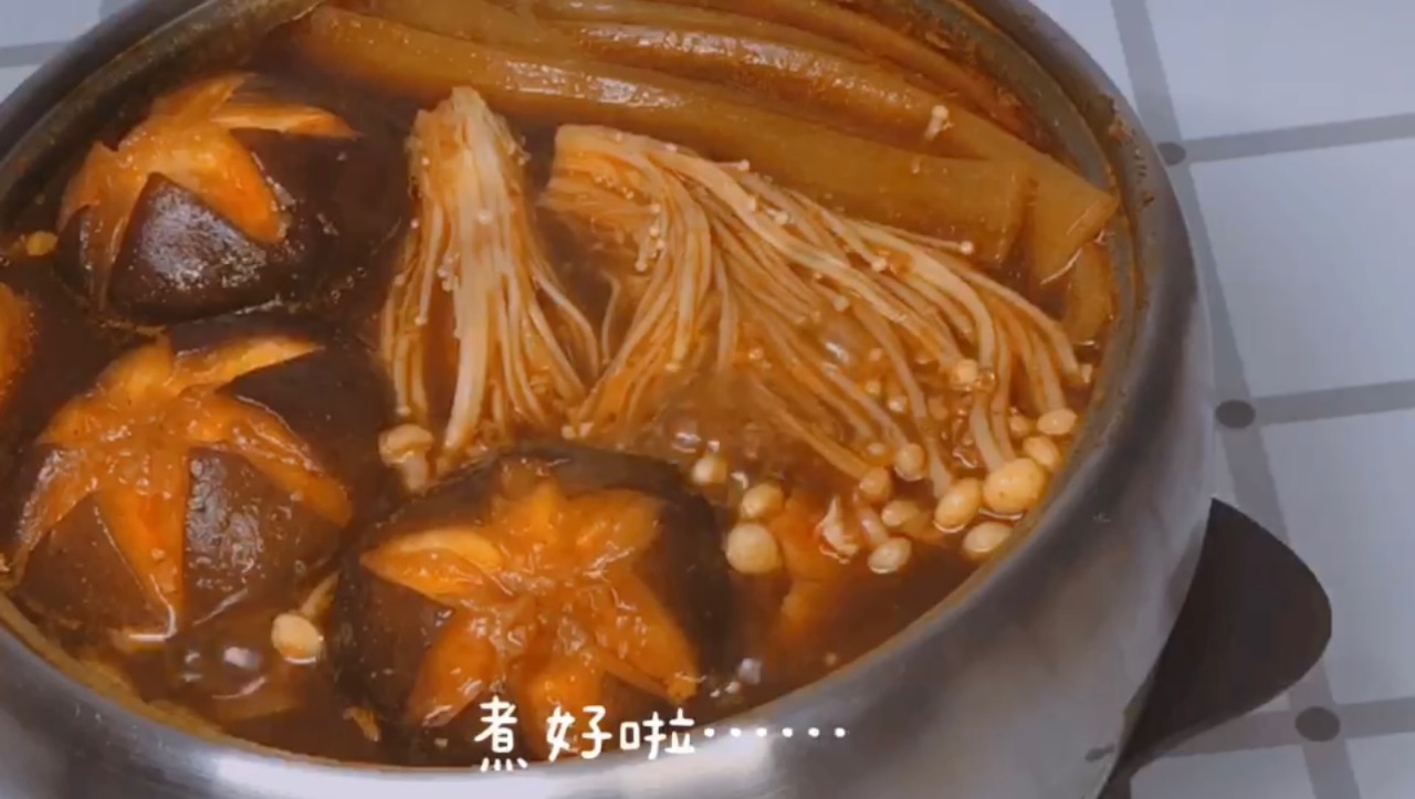 热辣暖胃哒韩式土豆锅