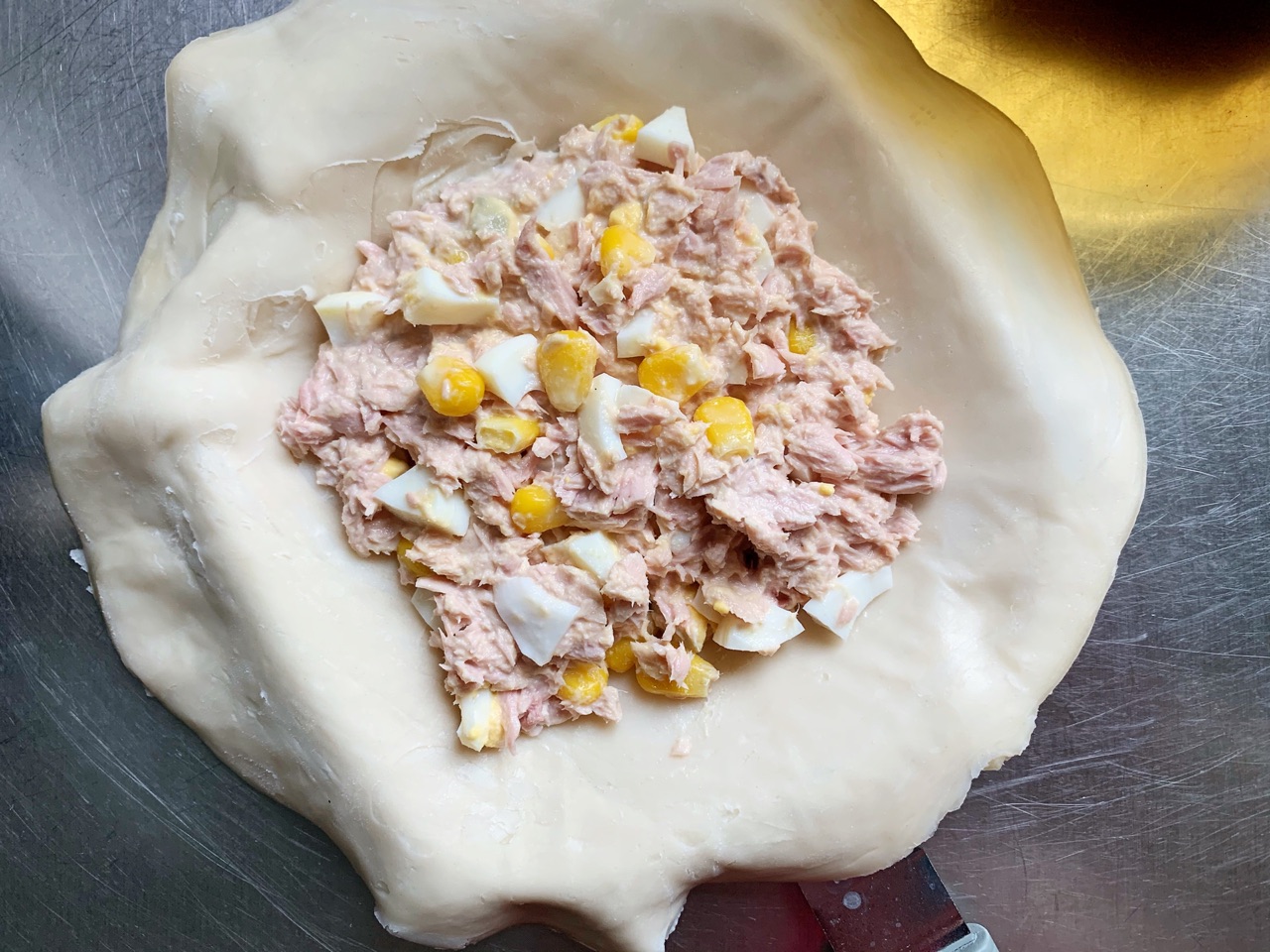 热压金枪鱼鸡蛋手抓饼