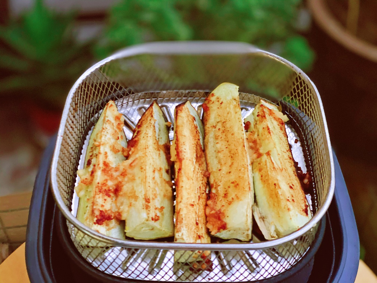 人气小食孜然蒜蓉烤茄子