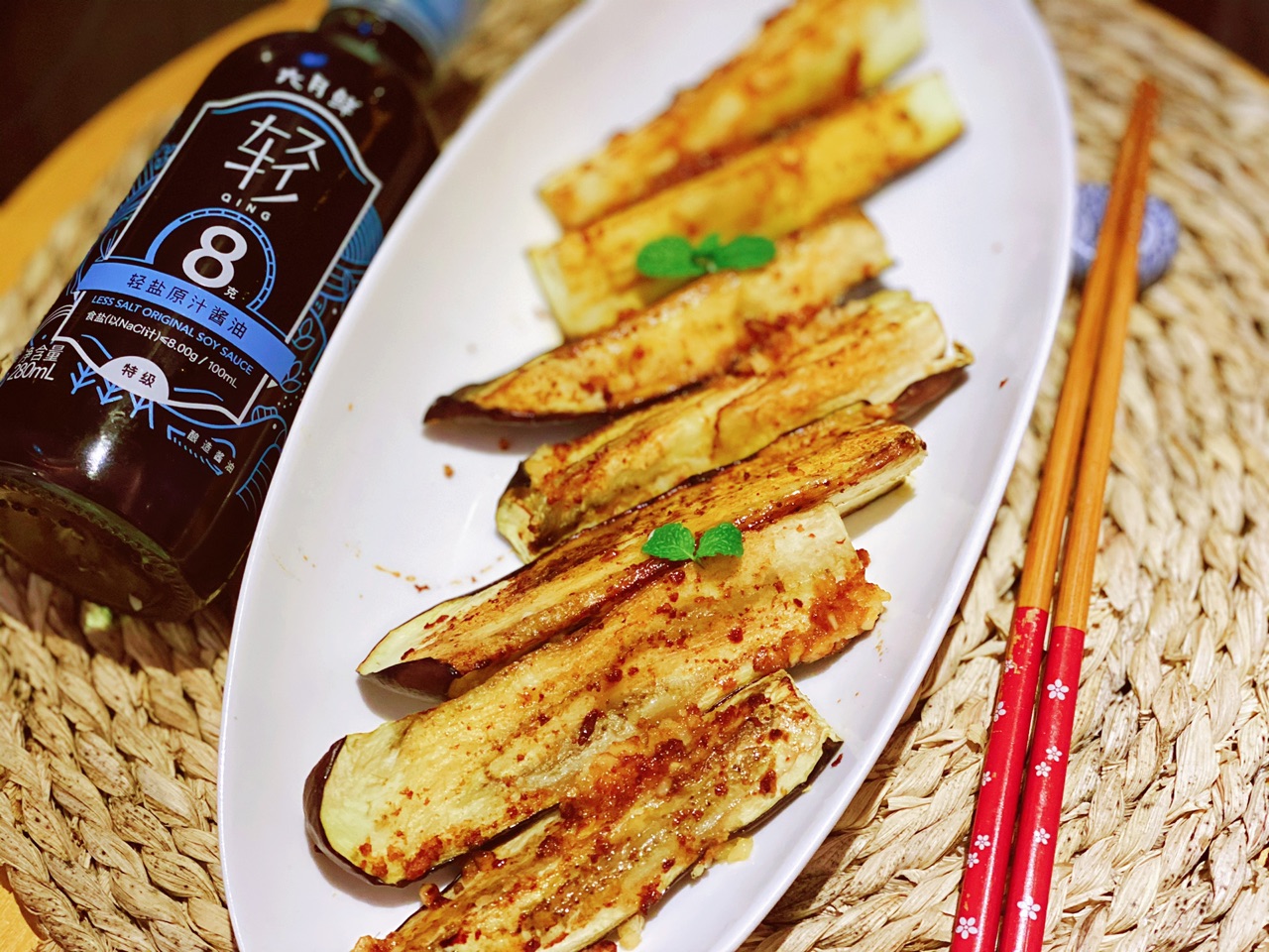 人气小食孜然蒜蓉烤茄子