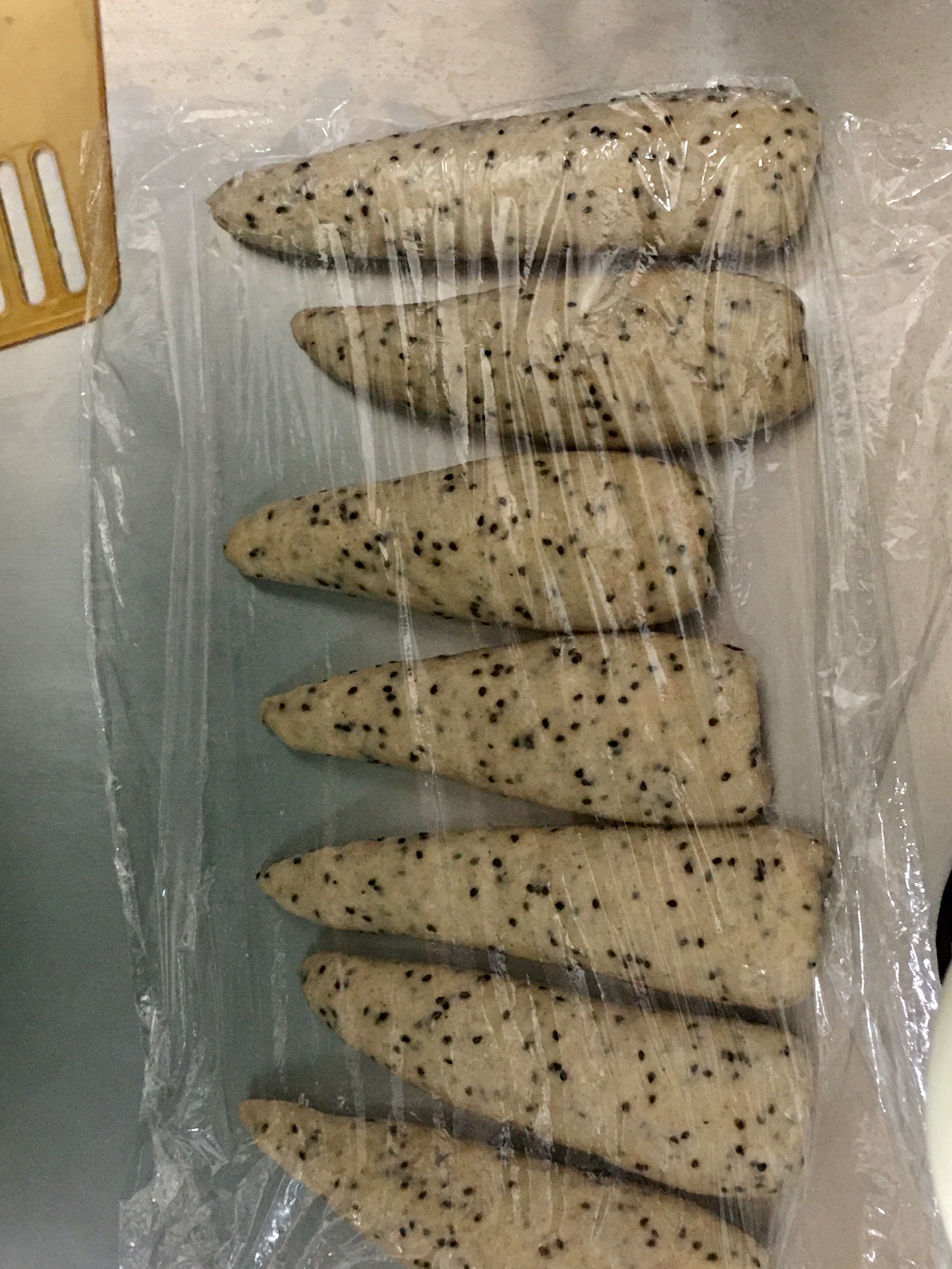 日式黑芝麻盐面包