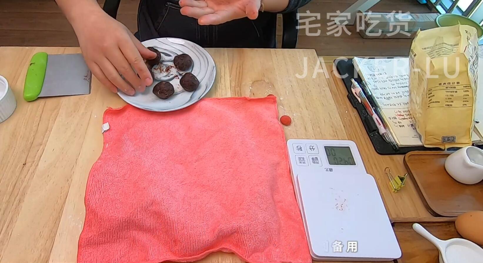 日式红豆面包超人,造型可爱,制作简单不需模具,适合家庭做法。