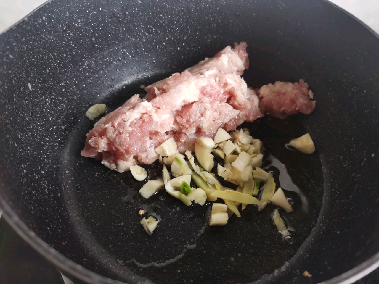 肉沫豆腐煲