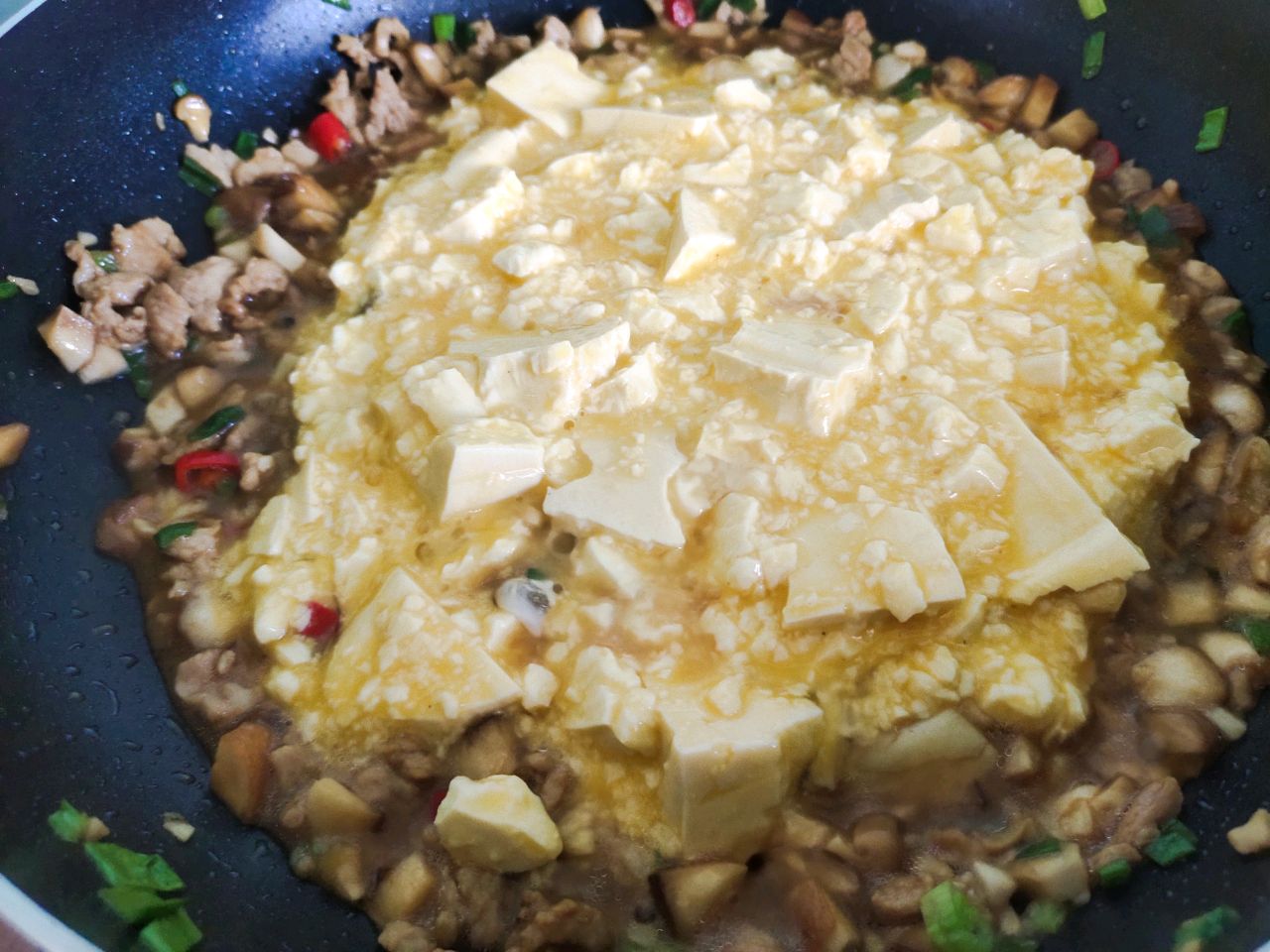 肉沫豆腐抱鸡蛋