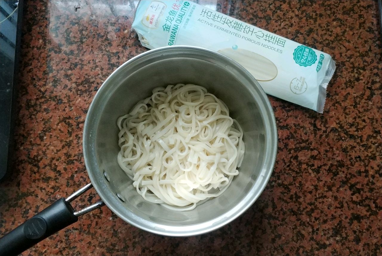 肉沫青瓜拌面