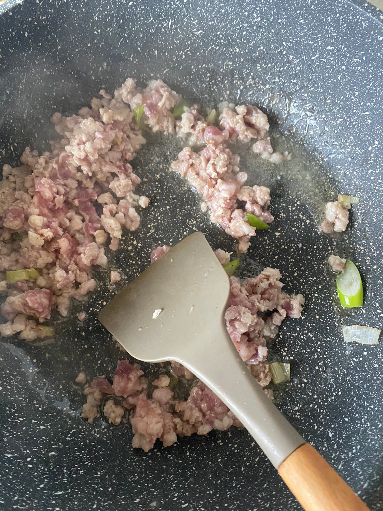 肉末土豆菌菇饭