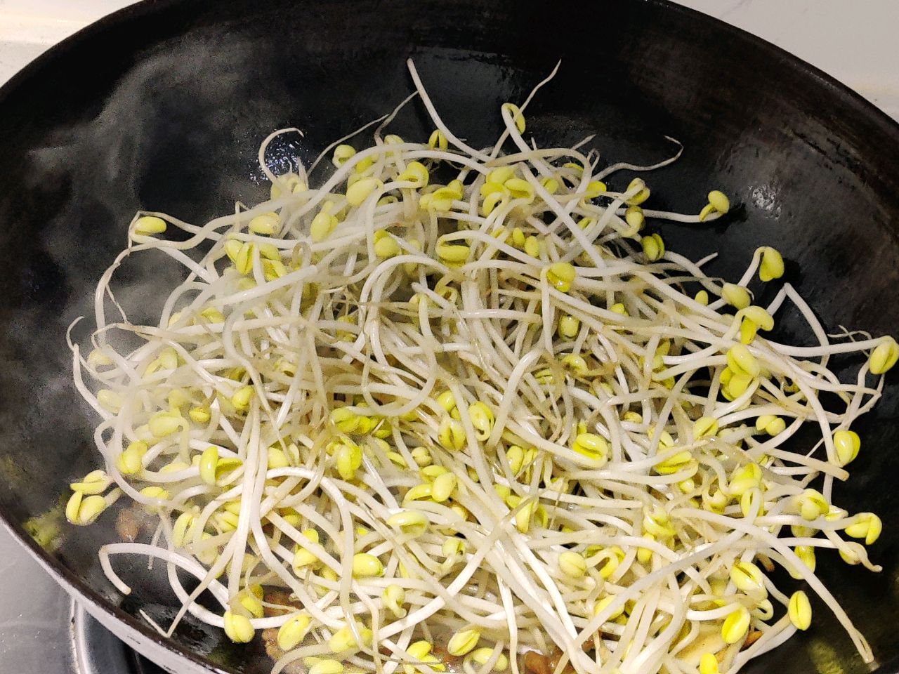 肉丝炒豆芽