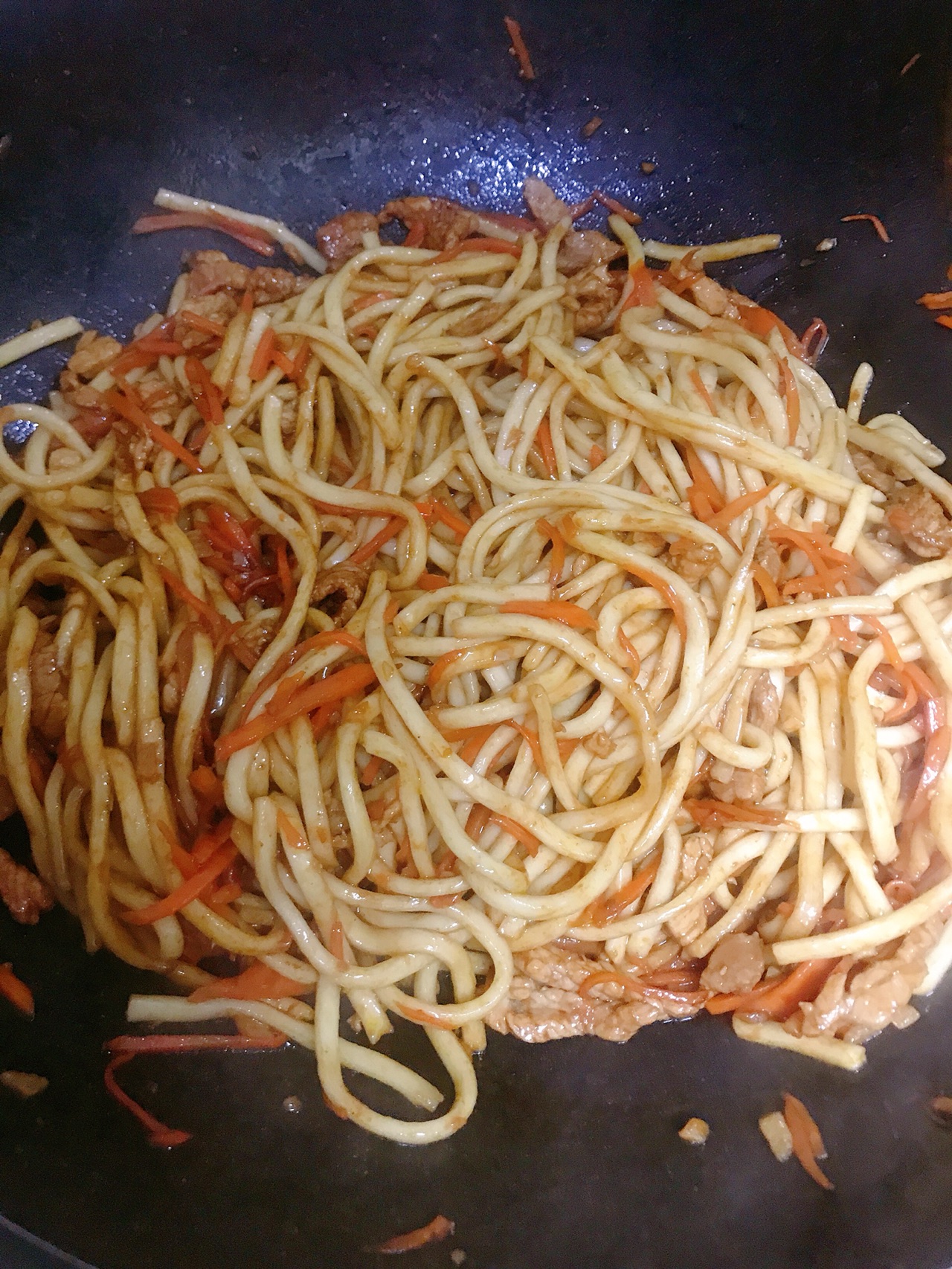 肉丝鸡蛋炒面