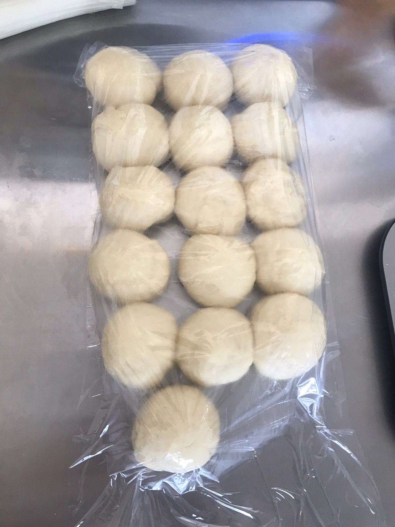 肉松奶香牛角包