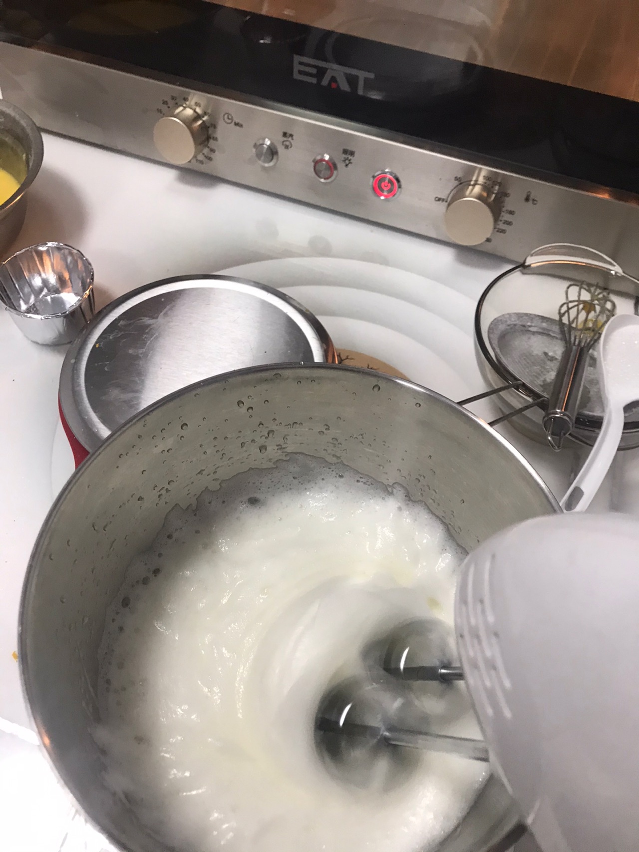 肉松奶油蛋糕卷