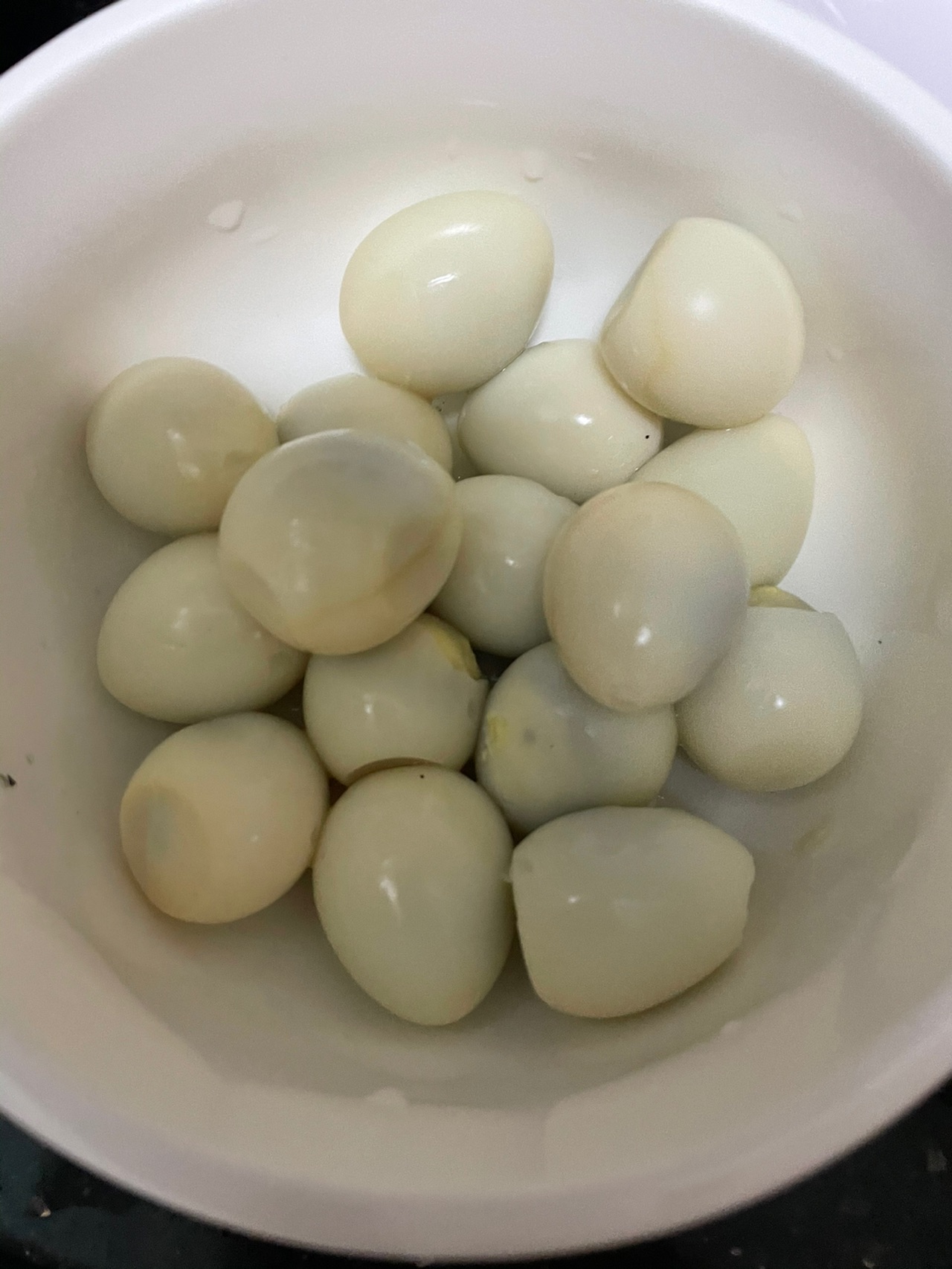 肉丸子包上鹌鹑蛋味道棒极了！