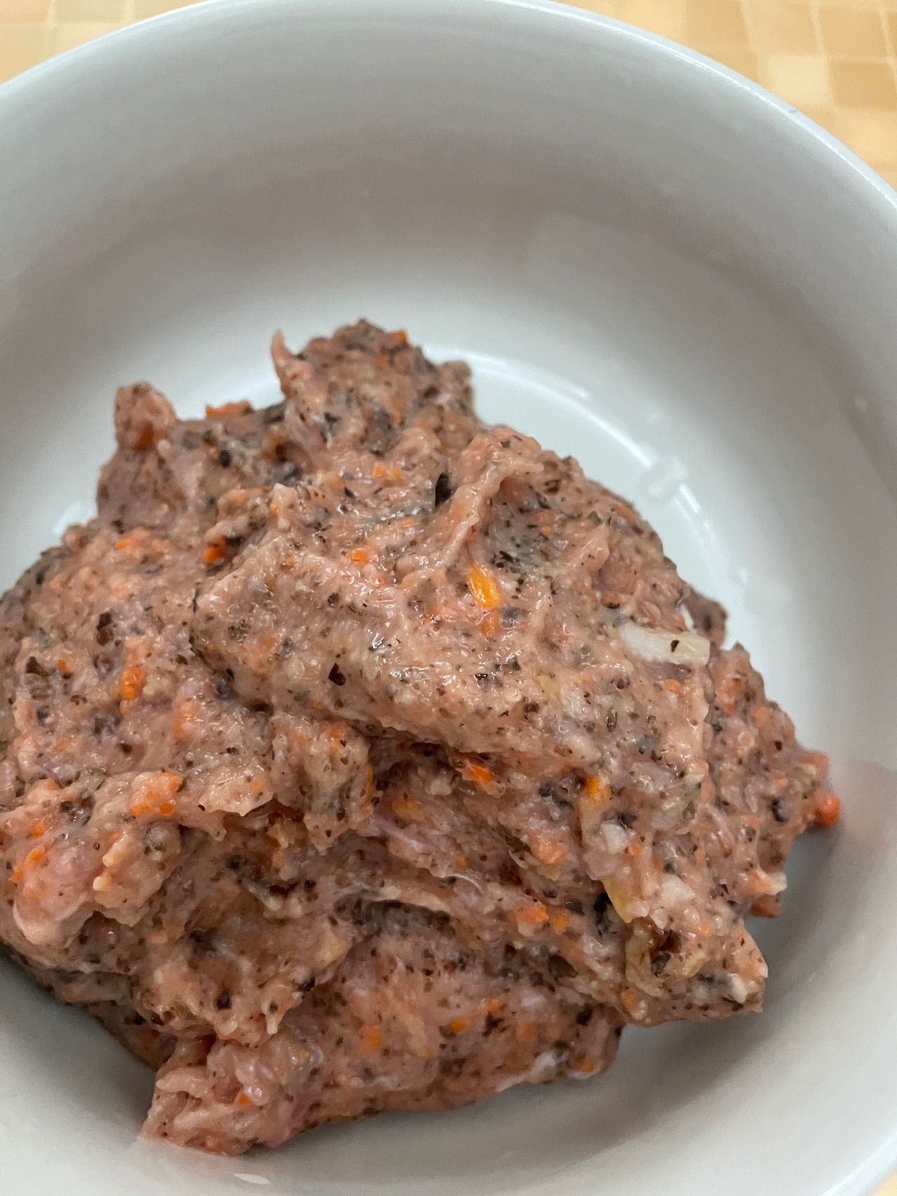 肉丸子包上鹌鹑蛋味道棒极了！