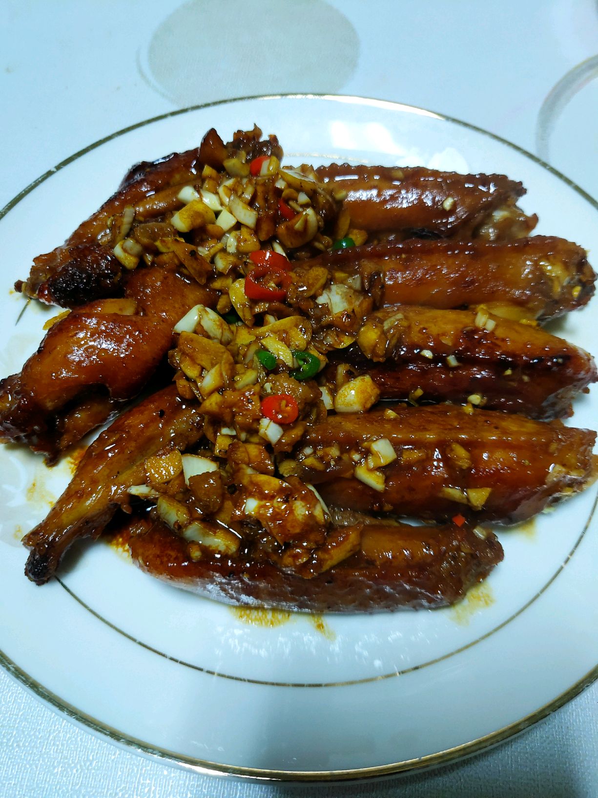 入味的蒜香鸡翅