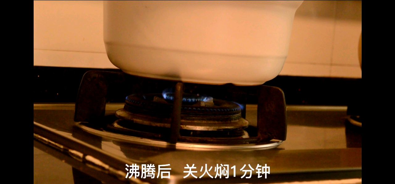 软烂入味的牛腩煲，米饭都吃多几碗