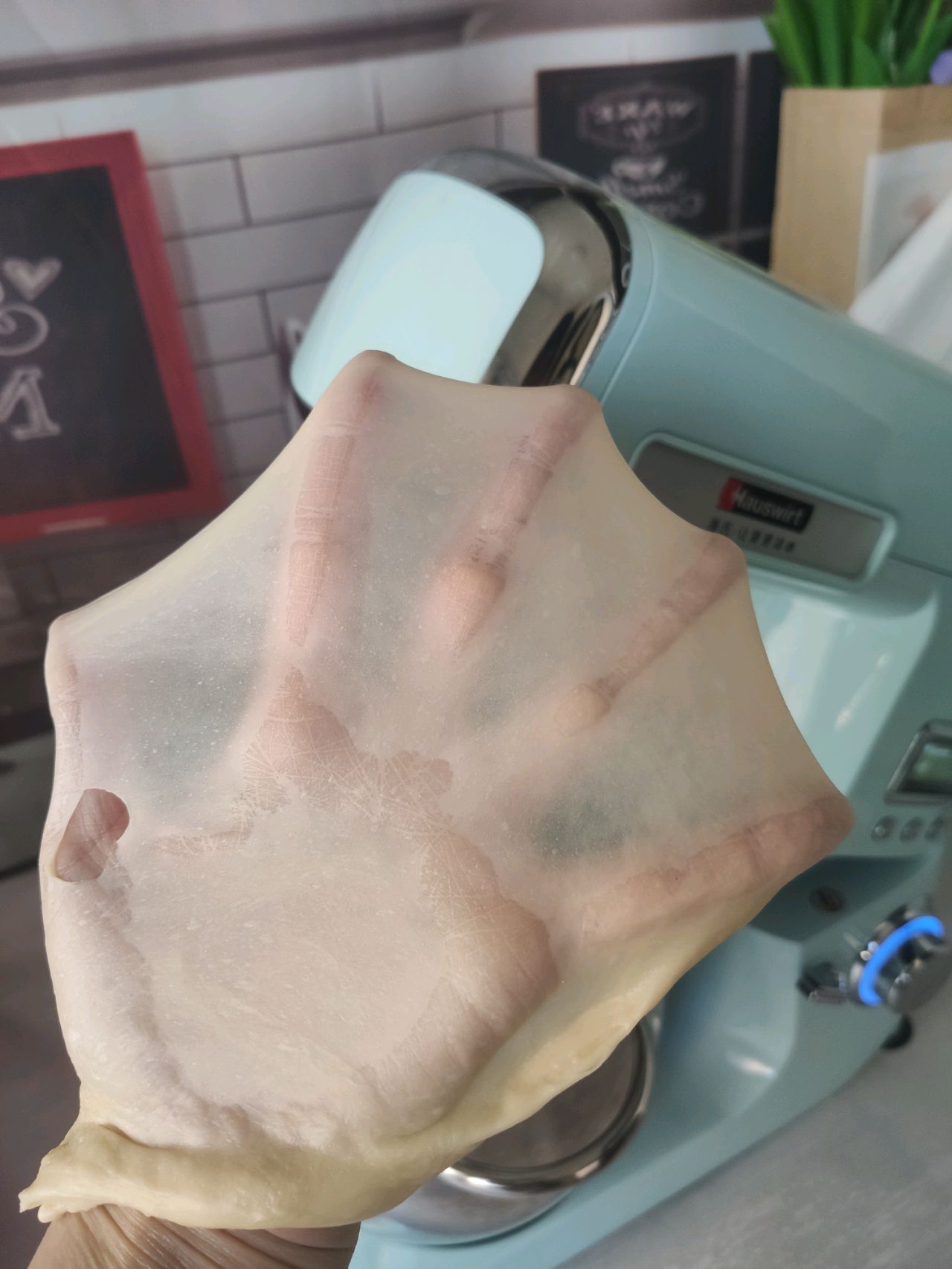 软绵绵的豆沙卷面包