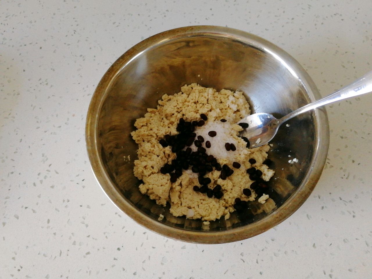 软糯好吃又补钙的豆腐蜜豆饼