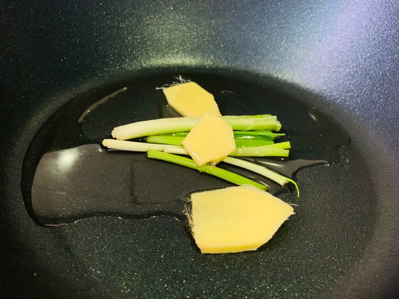 软糯入口即化的板栗红烧肉