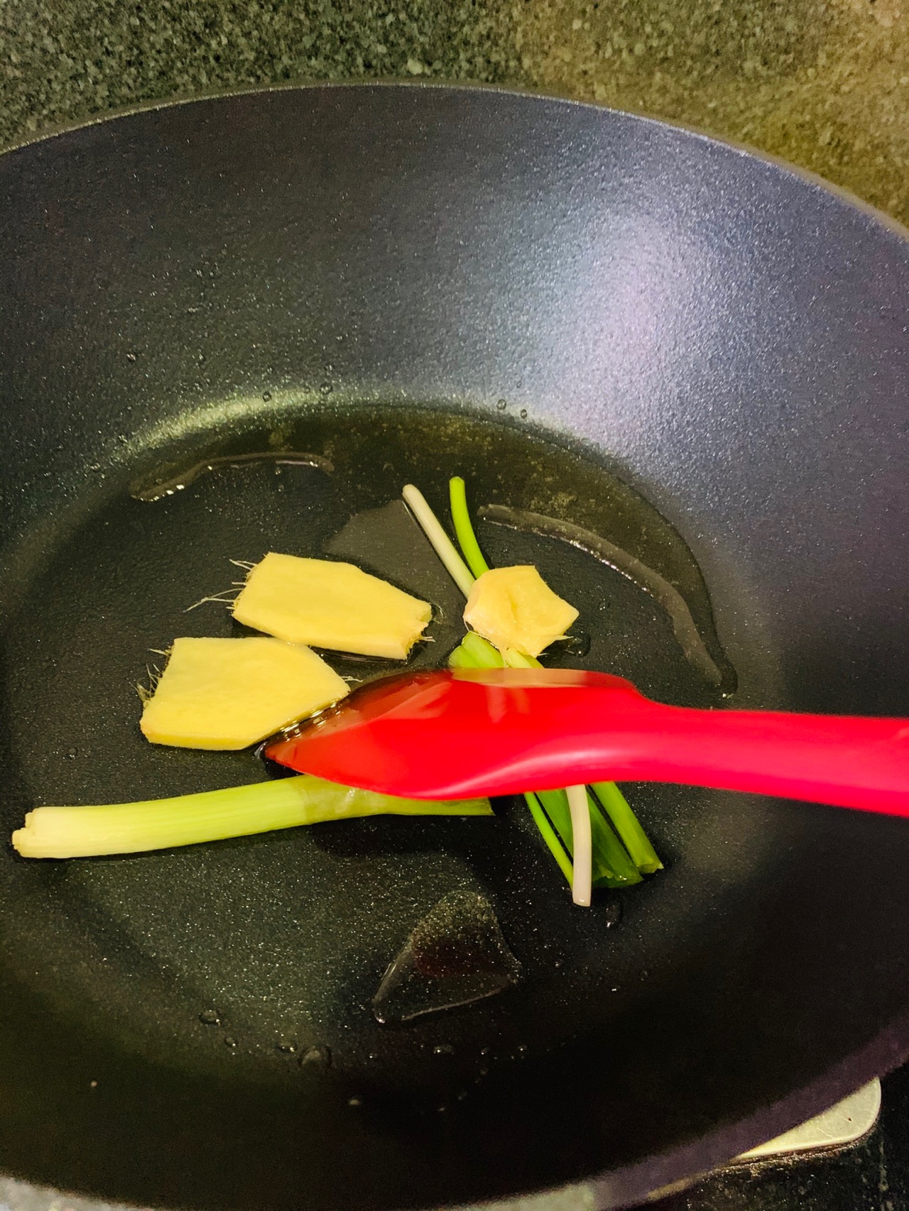 软糯入口即化的板栗红烧肉