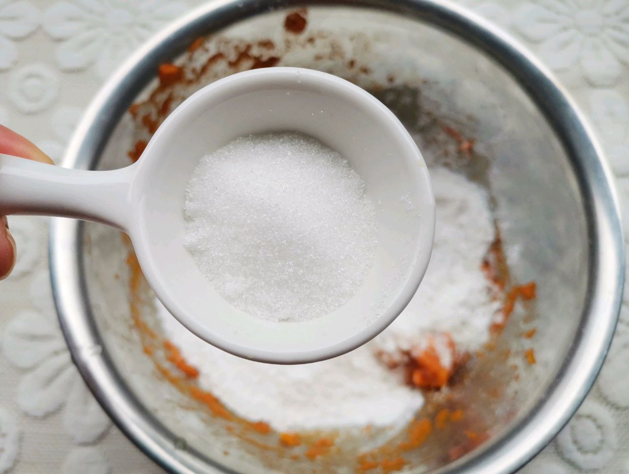 软糯香甜的南瓜豆沙包