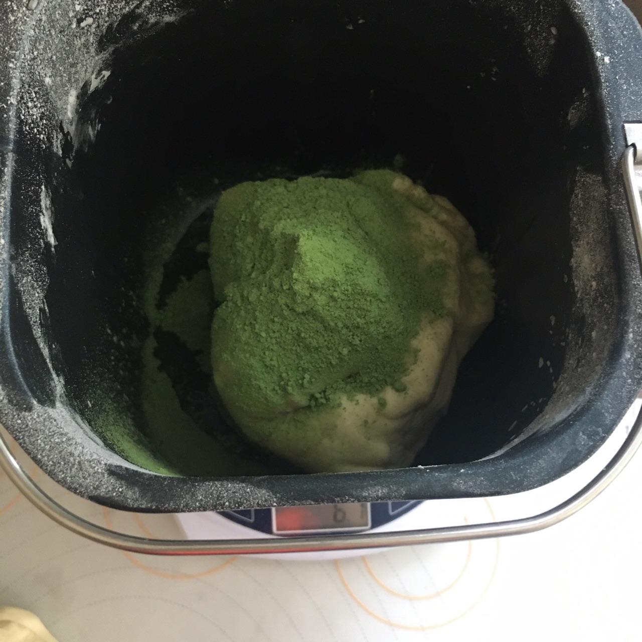 软软的淡奶油双色面包