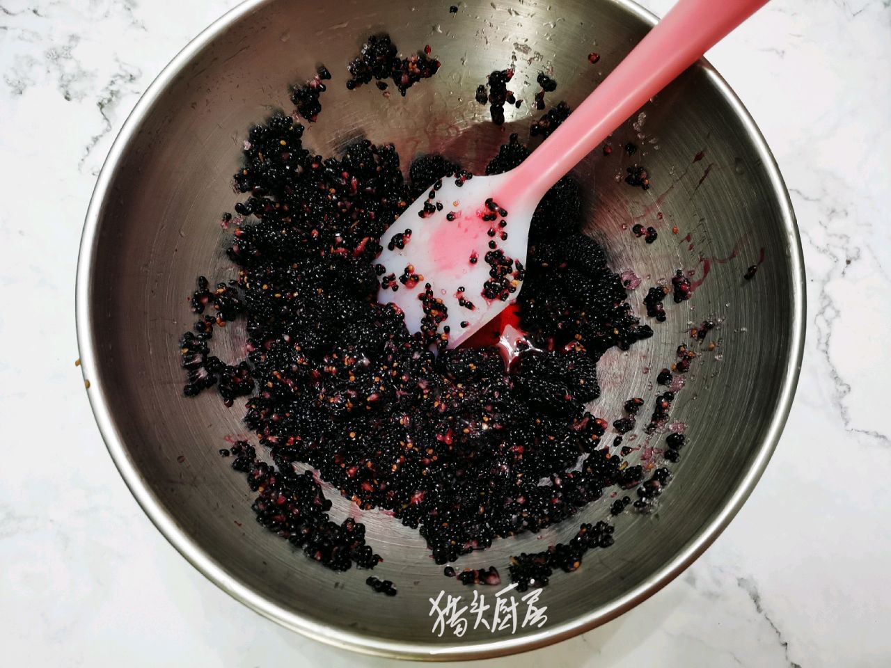 桑椹酱：颜值担当！