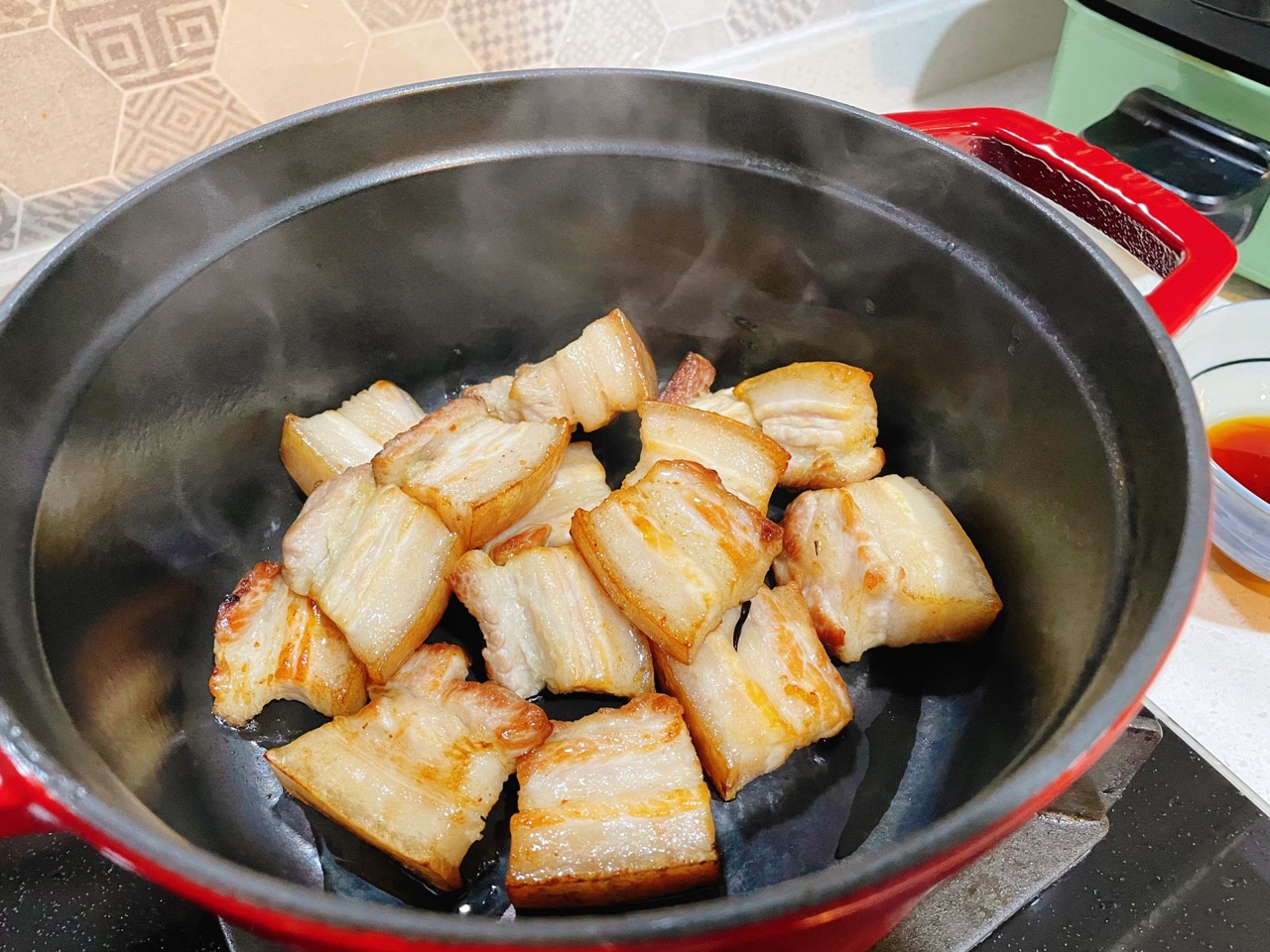 色香味美——鹌鹑蛋红烧肉