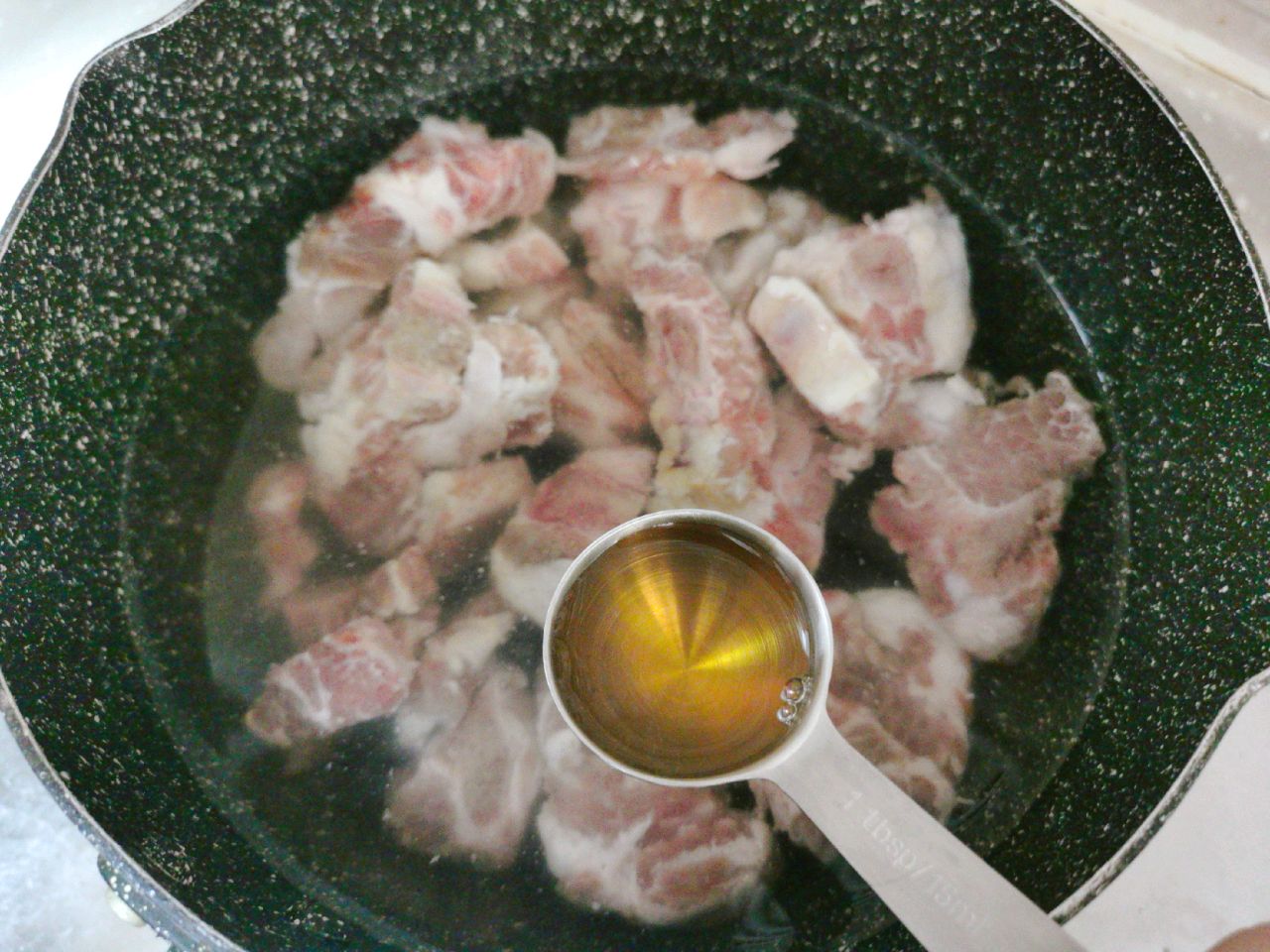沙参玉竹骨头汤