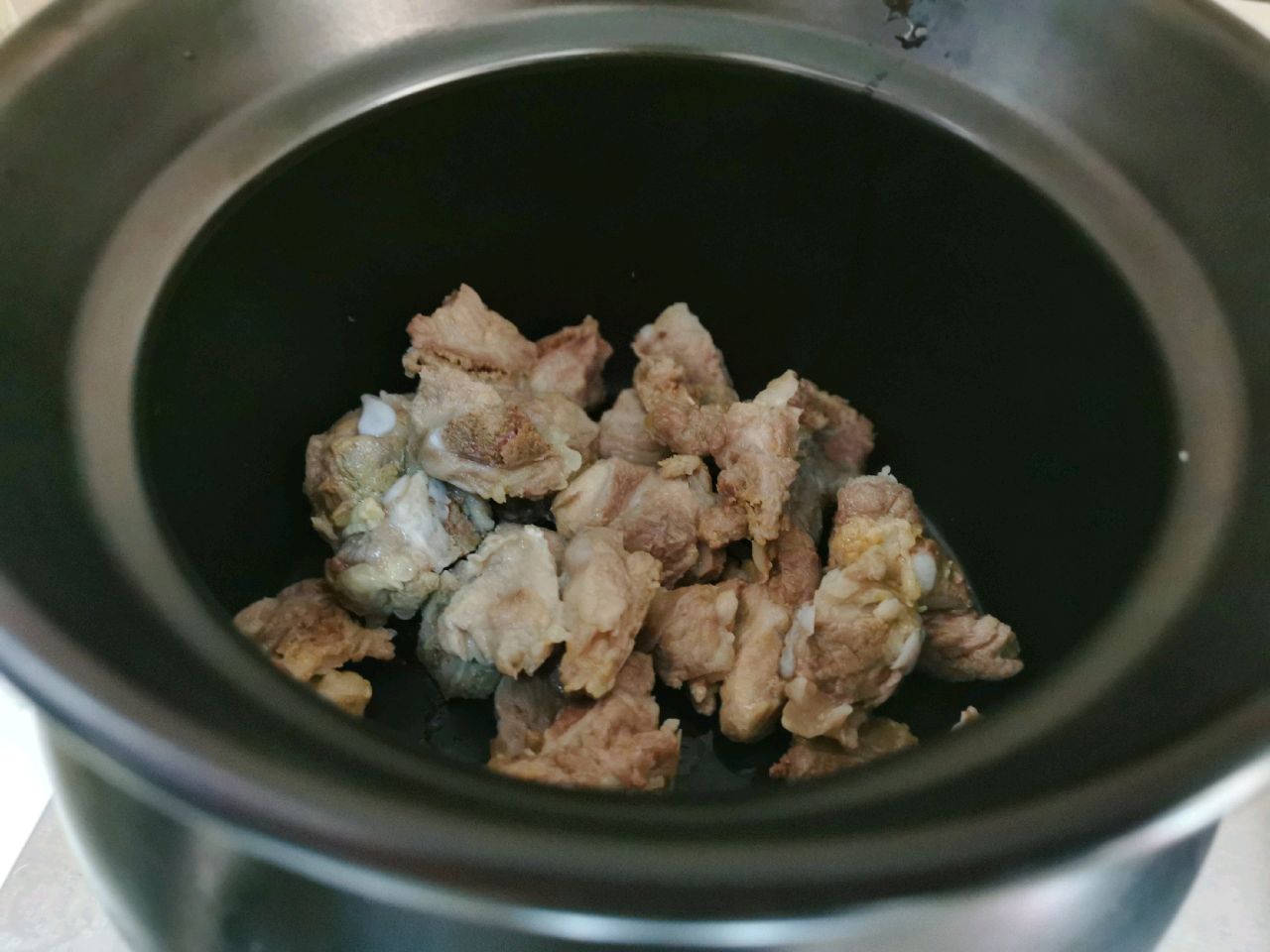 沙参玉竹骨头汤