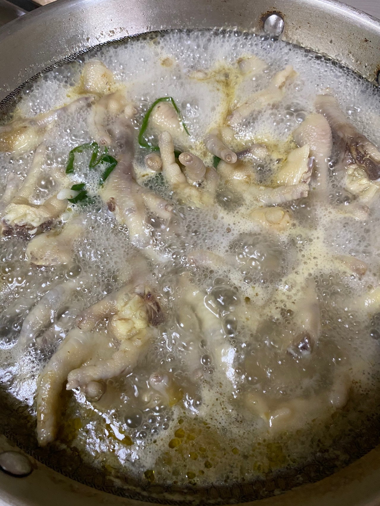 砂锅鸡爪