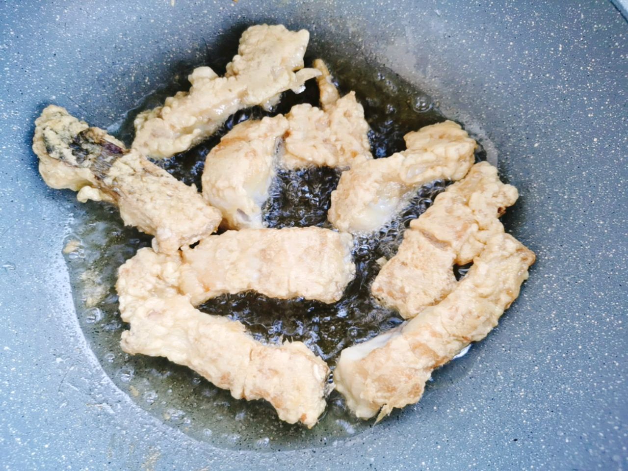 砂锅啤酒炖鱼