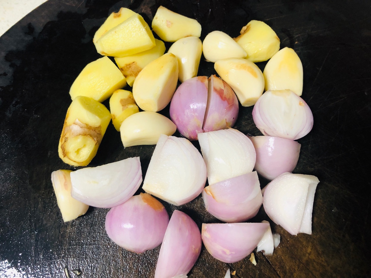 砂锅蒜香鱼