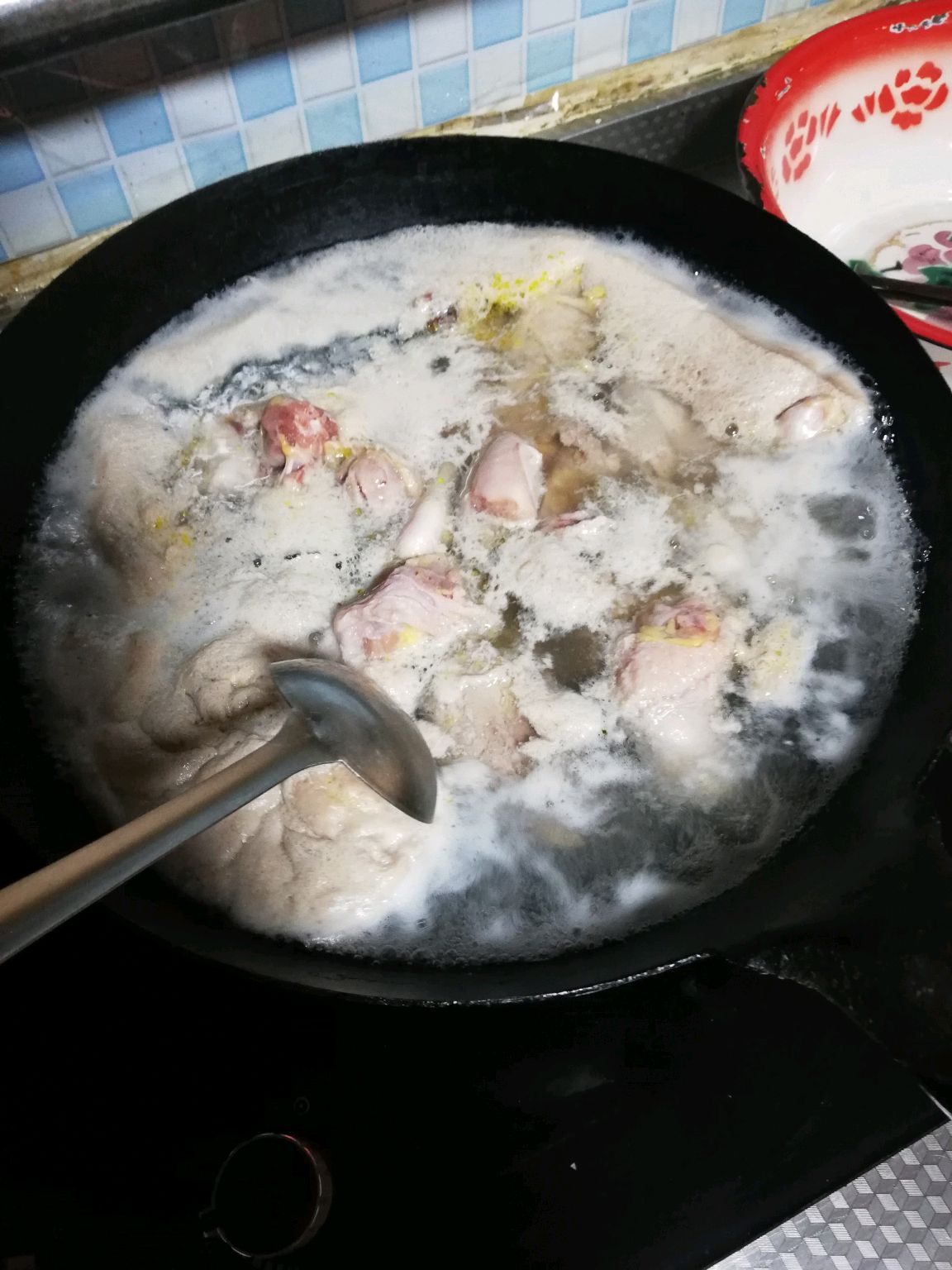 砂锅香菇炖土鸡