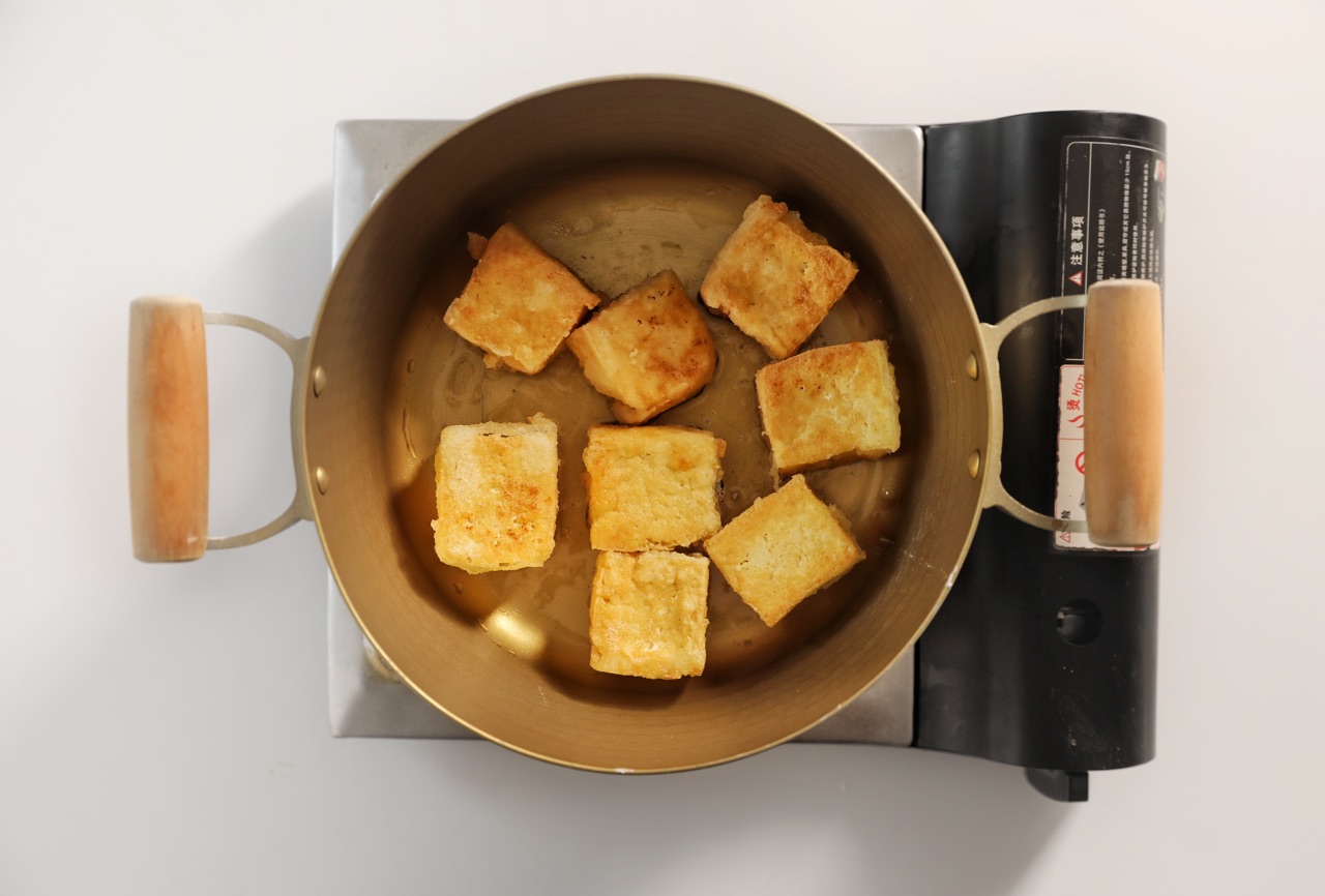 砂锅鱼头豆腐煲