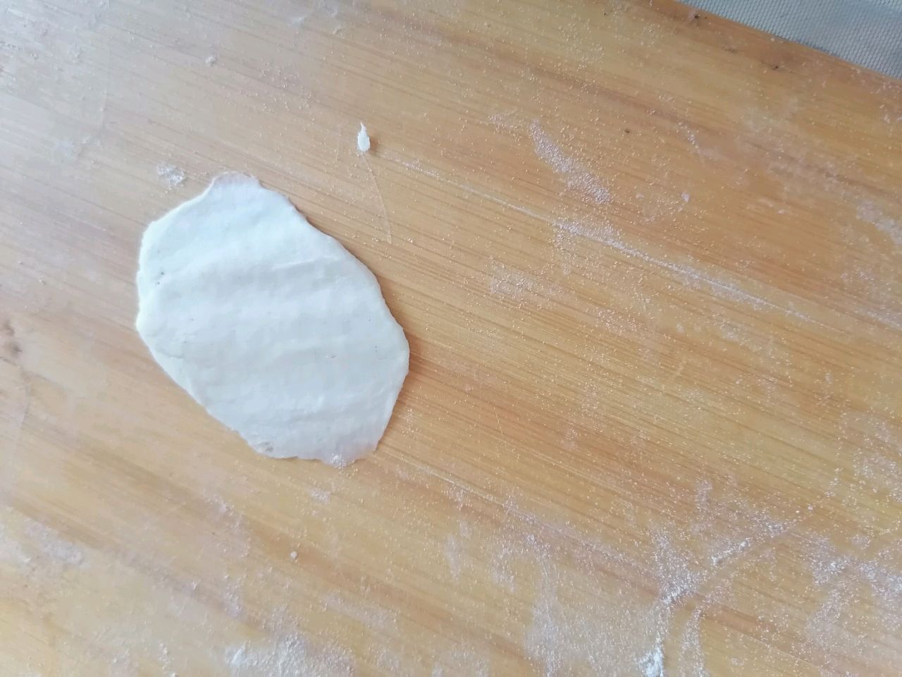 扇贝边韭菜蛋饺
