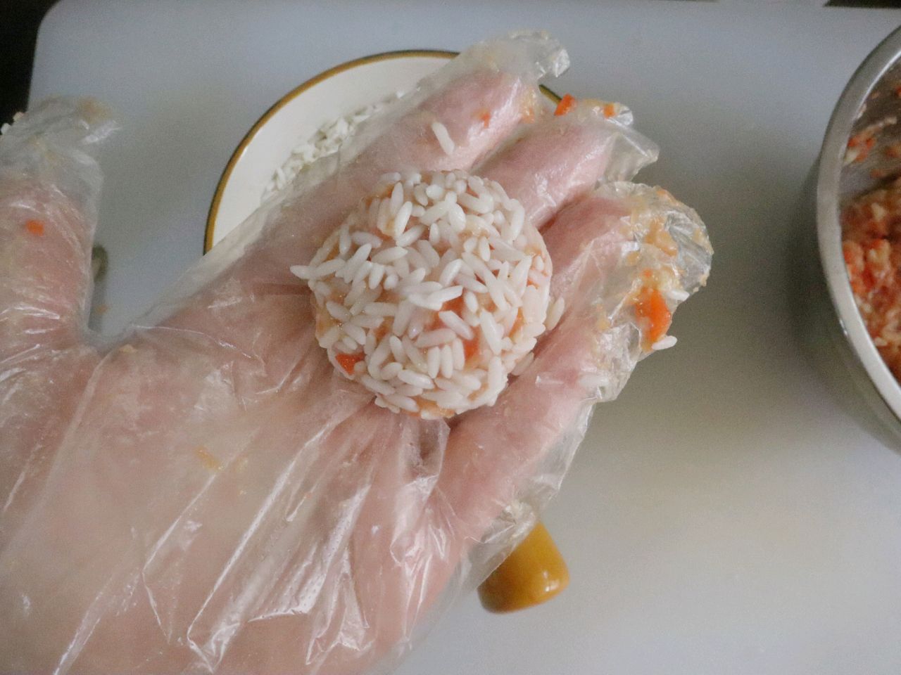 山药胡萝卜糯米肉圆子