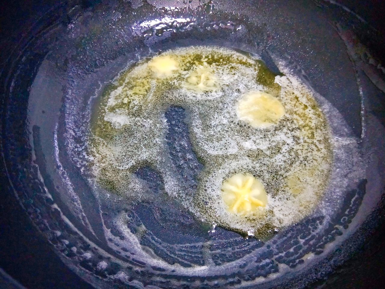 山楂牛轧球