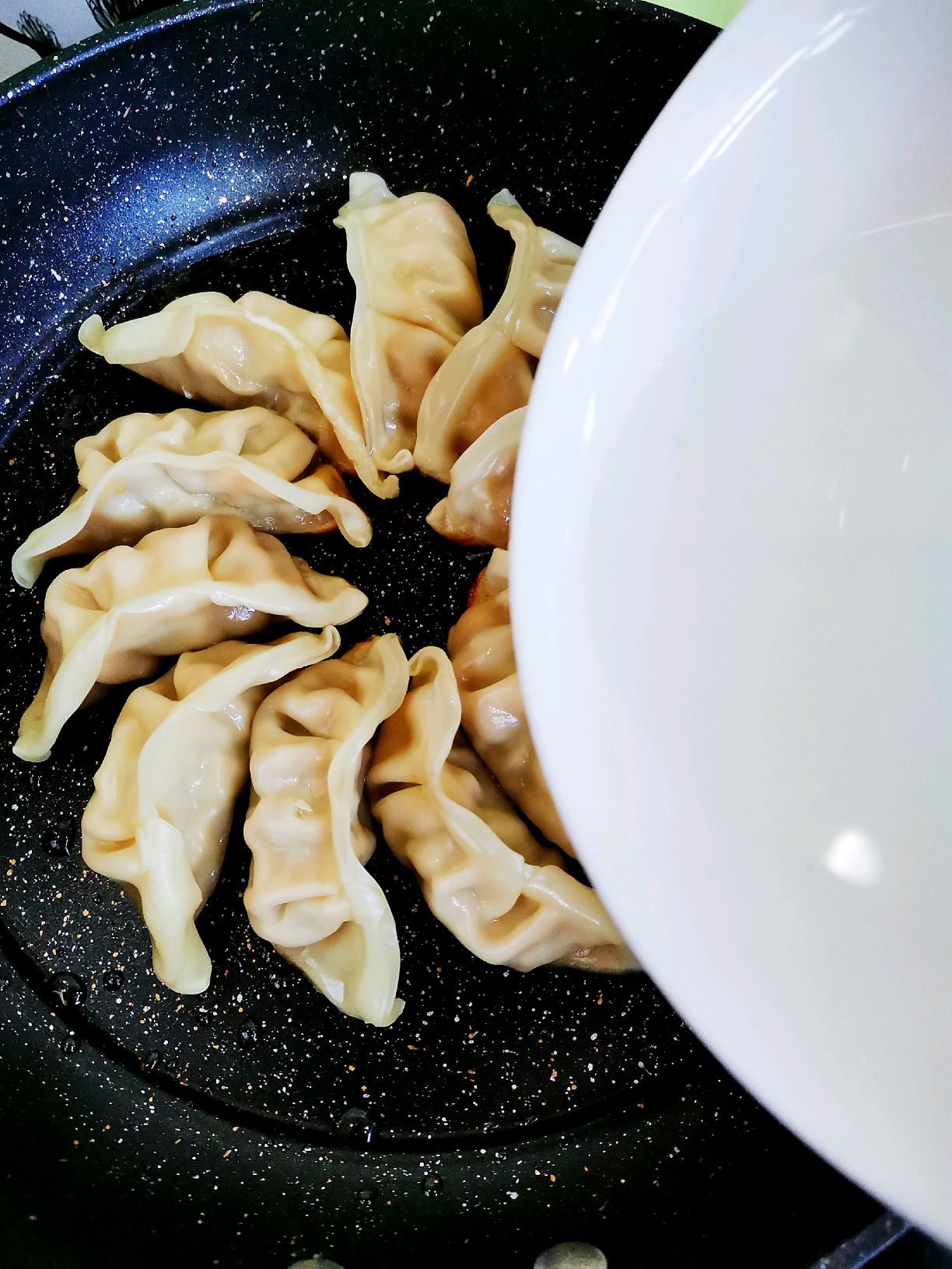 上班族的快手早餐——抱蛋煎饺！