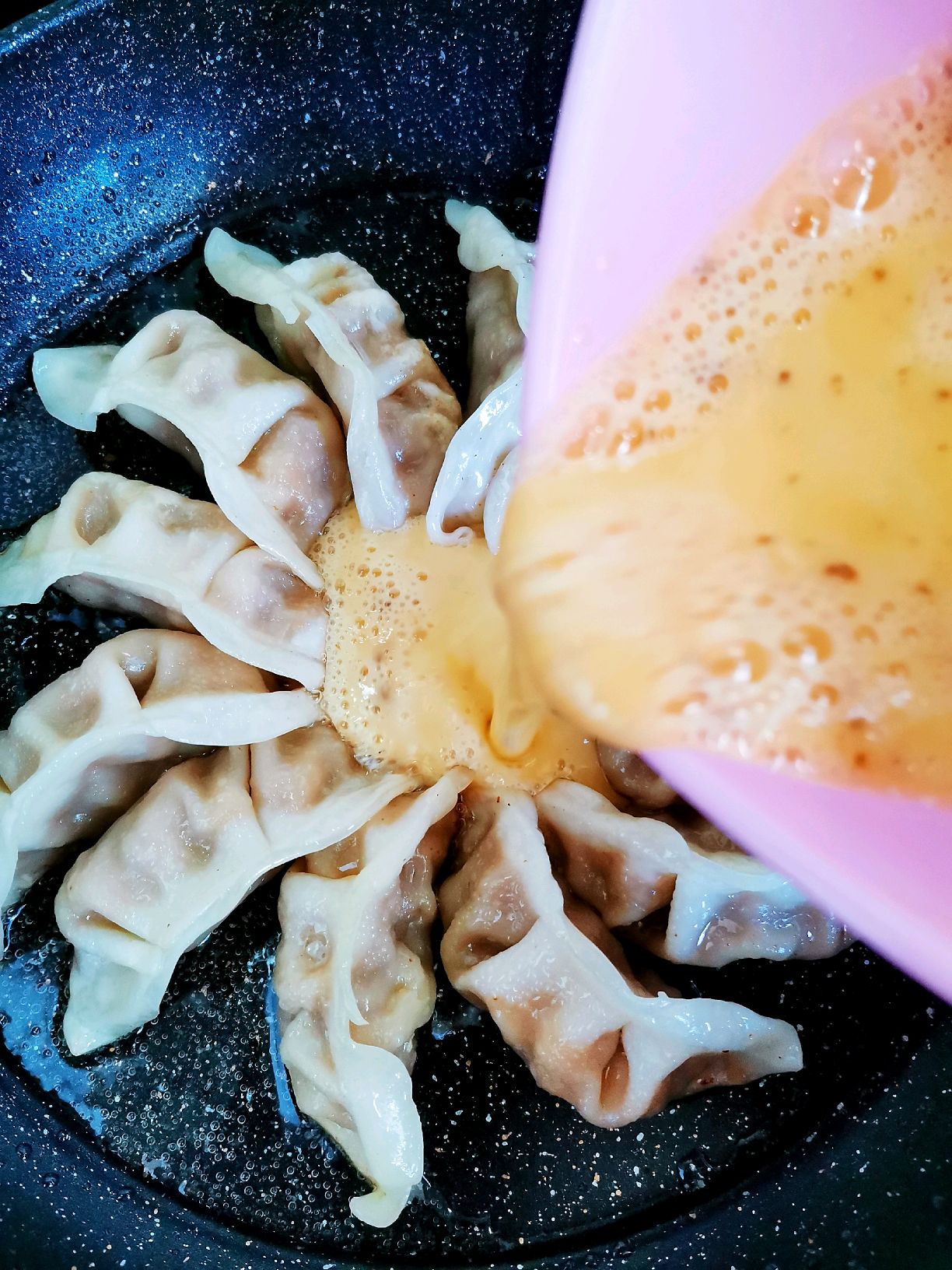 上班族的快手早餐——抱蛋煎饺！