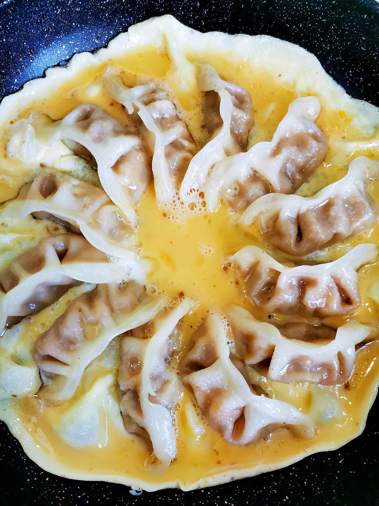 上班族的快手早餐——抱蛋煎饺！