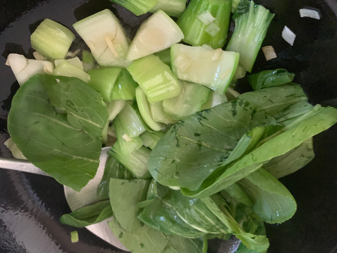 上海青炒油豆腐