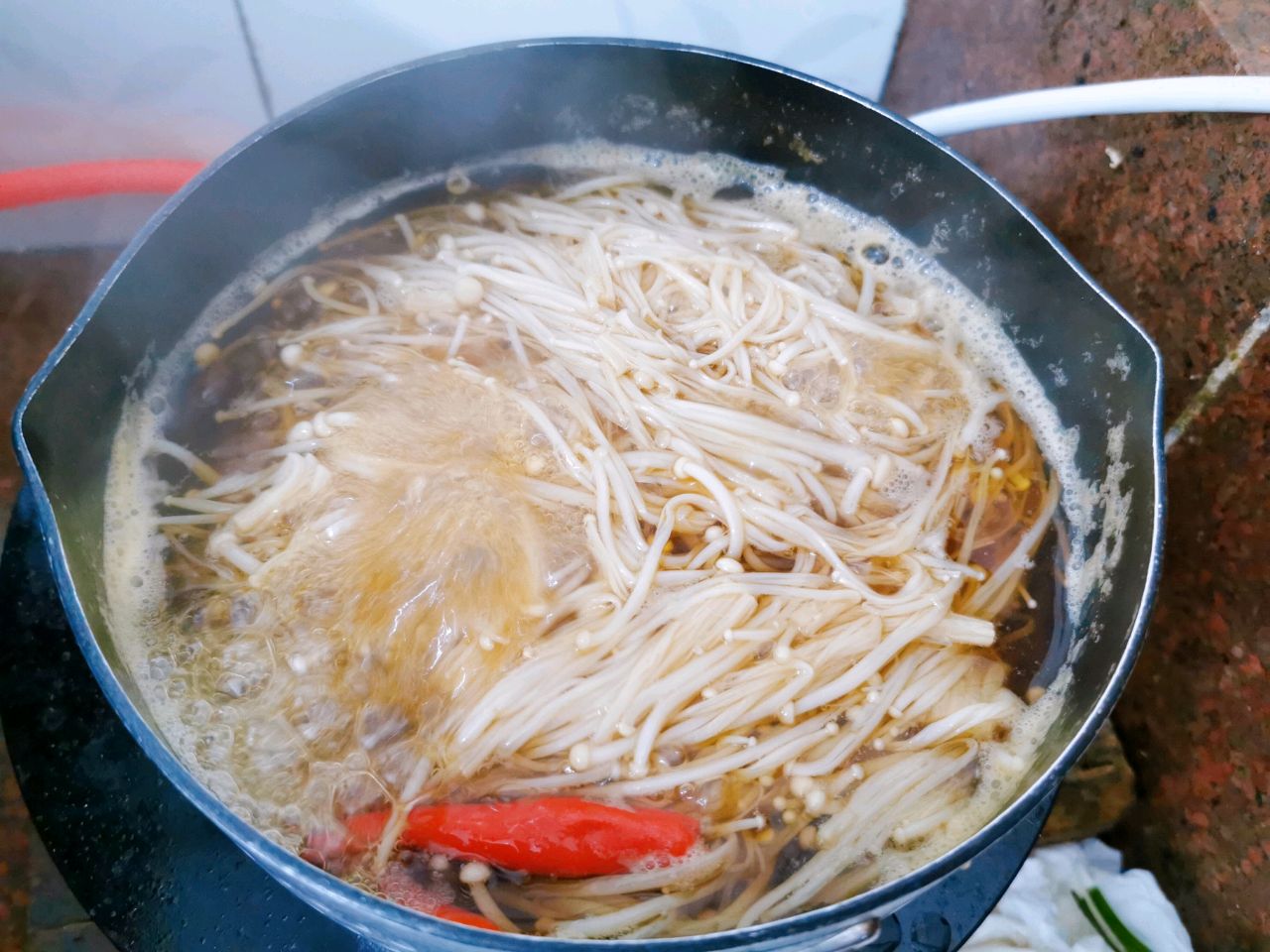 上汤金针菇