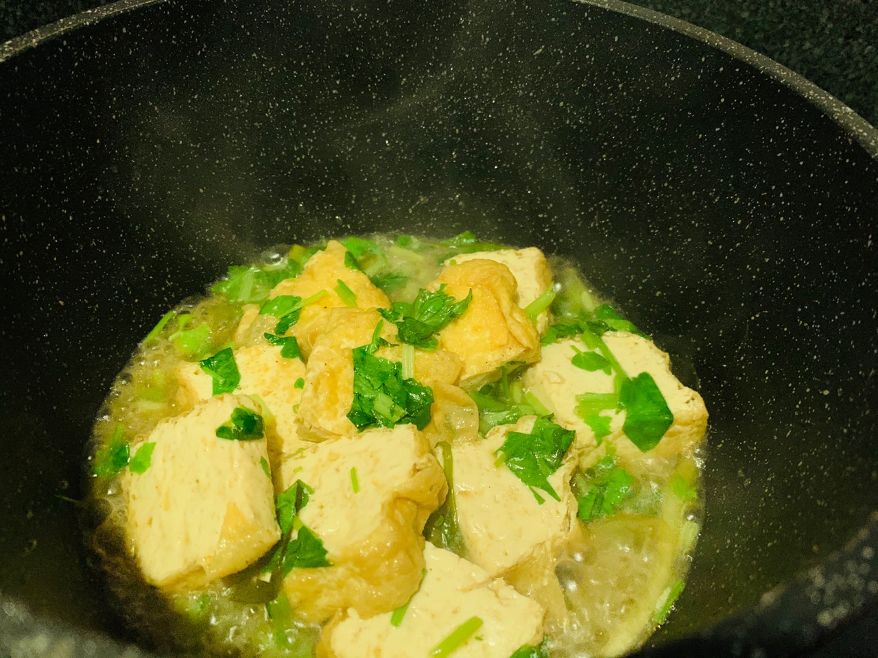 上桌秒光的家常油豆腐