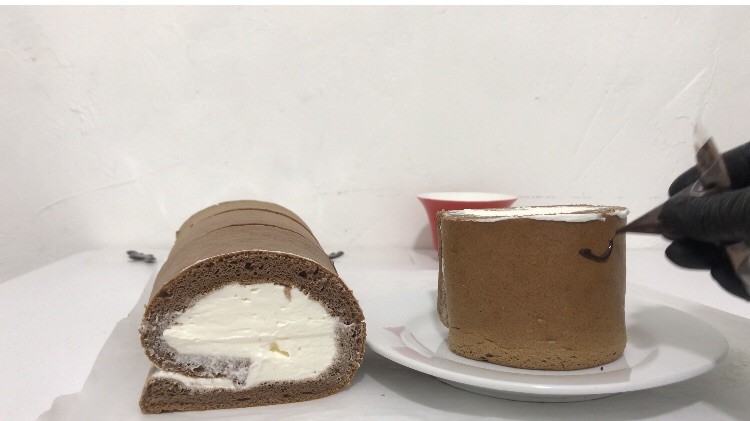 圣诞卡通蛋糕卷这样做简单又好吃