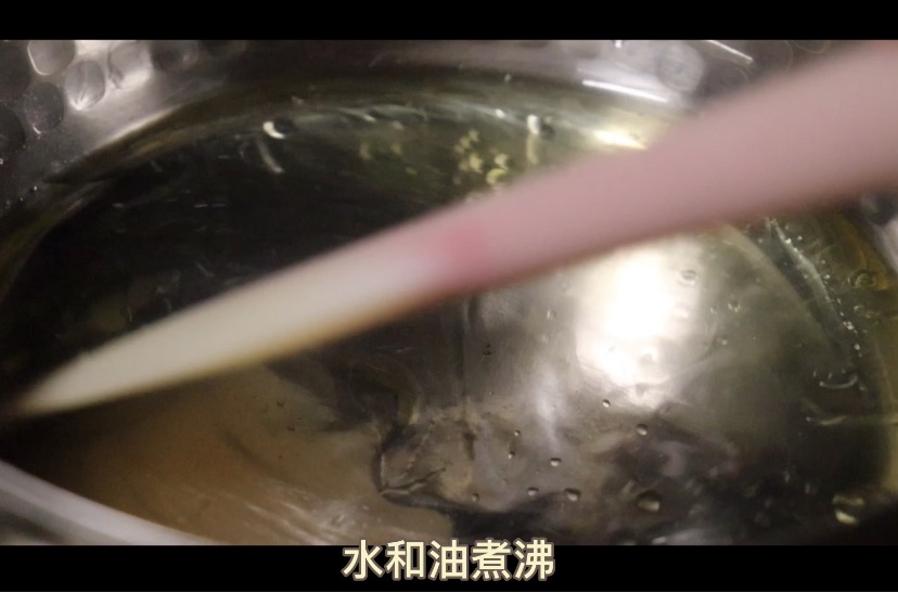 圣诞泡芙塔：它会闪闪发光哦～