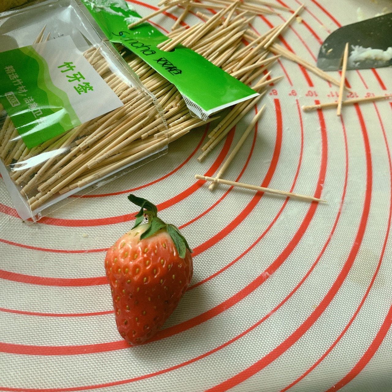 圣诞树草莓蛋糕