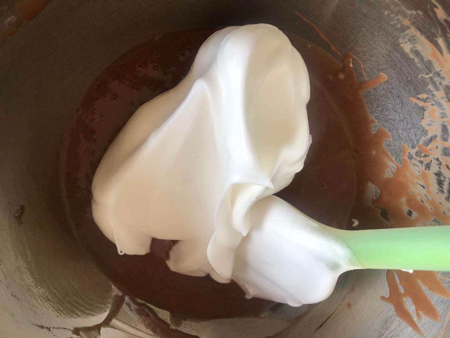 圣诞树桩切块蛋糕：
