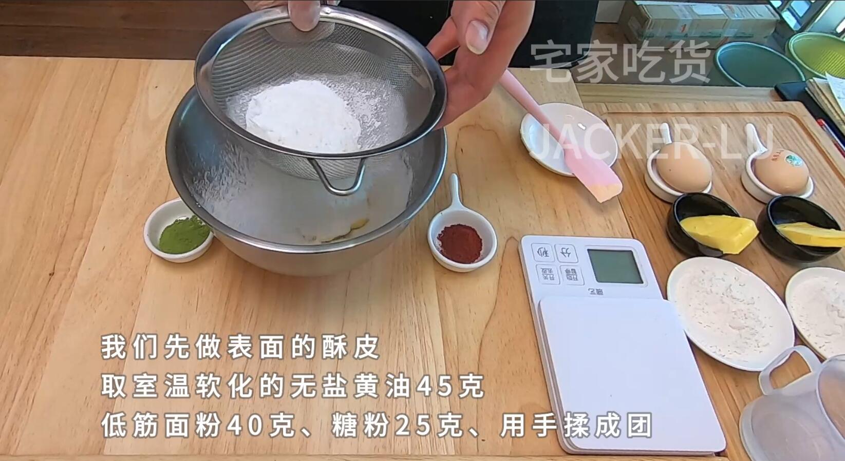 圣诞双色泡芙塔,高颜值外表,超甜蜜的奶油,酥脆的泡芙。