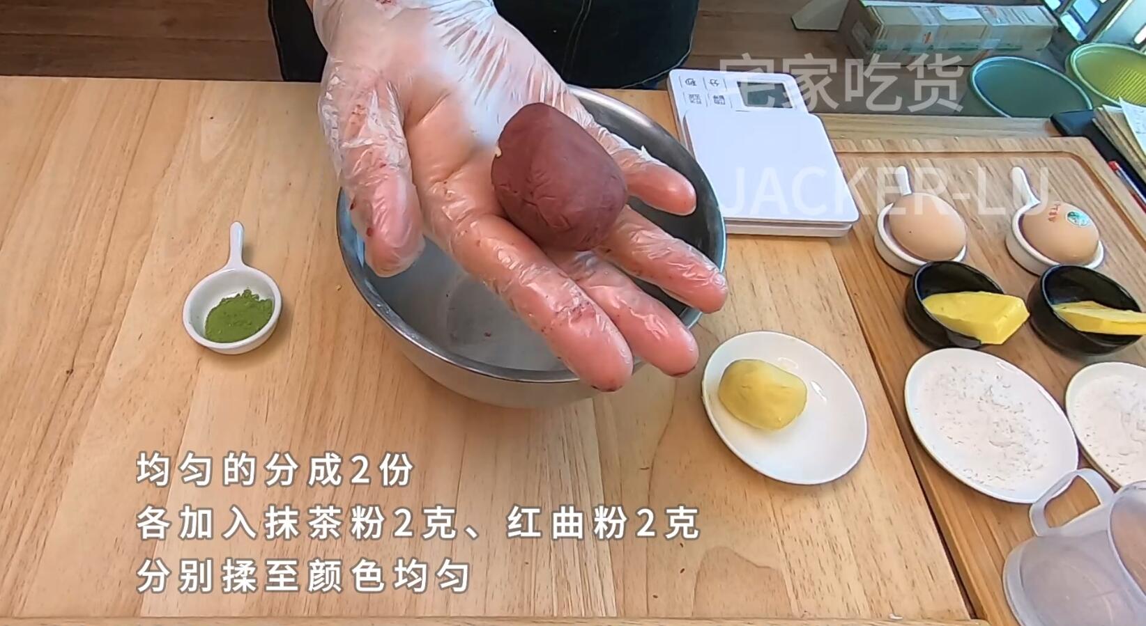 圣诞双色泡芙塔,高颜值外表,超甜蜜的奶油,酥脆的泡芙。